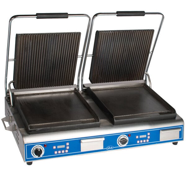Scratch and Dent Globe GPGSDUE14D Deluxe Double Panini Grill with Grooved Tops and Smooth Bottoms - 208/240V, 5400/7200W