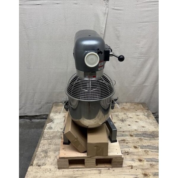Scratch and Dent Avantco MX20H 20 Qt. Planetary Stand Mixer with Guard & Standard Accessories - 120V, 1 1/2 hp