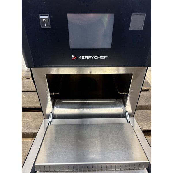 Scratch and Dent Merrychef eikon e1s Classic High-Speed Accelerated Cooking Countertop Oven - 208/240V