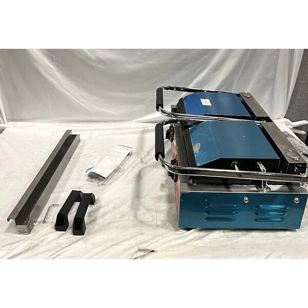 Scratch and Dent Avantco PG400ST Commercial Dual Panini Sandwich Grill with Timer, Smooth Plates, and 19 5/8" x 9 1/8" Cooking Surface - 120V, 3500W