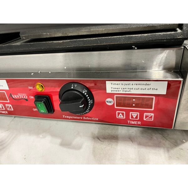 Scratch and Dent Avantco PG400ST Commercial Dual Panini Sandwich Grill with Timer, Smooth Plates, and 19 5/8" x 9 1/8" Cooking Surface - 120V, 3500W