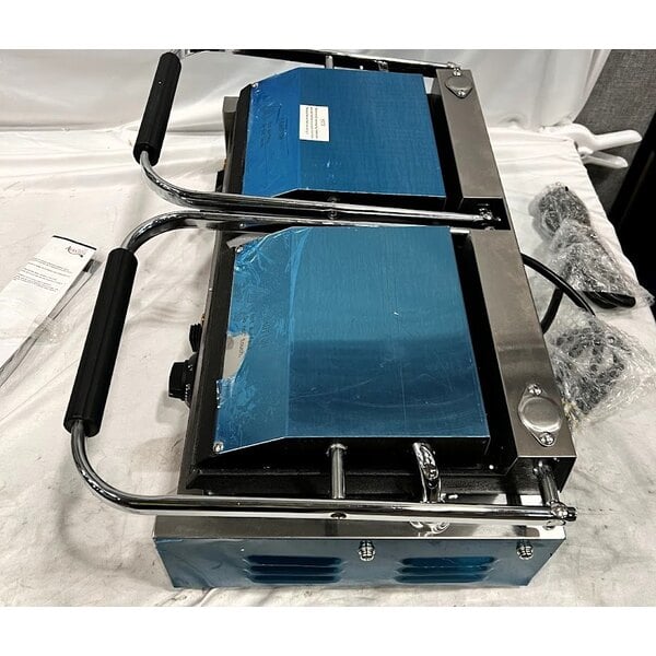 Scratch and Dent Avantco PG400ST Commercial Dual Panini Sandwich Grill with Timer, Smooth Plates, and 19 5/8" x 9 1/8" Cooking Surface - 120V, 3500W