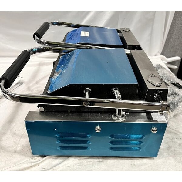 Scratch and Dent Avantco PG400ST Commercial Dual Panini Sandwich Grill with Timer, Smooth Plates, and 19 5/8" x 9 1/8" Cooking Surface - 120V, 3500W