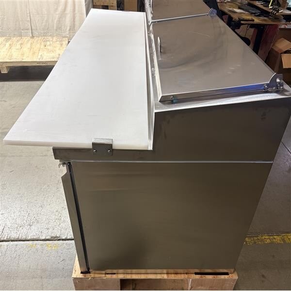 Scratch and Dent Avantco SSPPT-3 94" 3 Door Refrigerated Pizza Prep Table