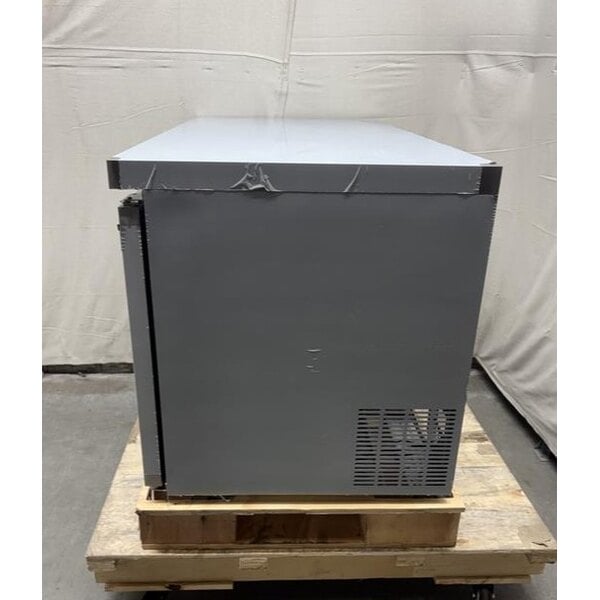 Scratch and Dent Avantco AU-60R 60" Undercounter Refrigerator