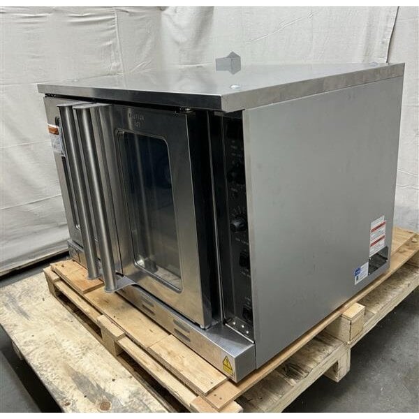 Scratch and Dent MainStreet Equipment EC1-C Single Deck Electric Full Size Convection Oven with Legs - 208V, 3 / 1 Phase, 11 kW