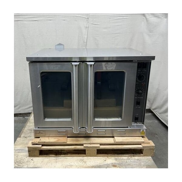 Scratch and Dent MainStreet Equipment EC1-C Single Deck Electric Full Size Convection Oven with Legs - 208V, 3 / 1 Phase, 11 kW