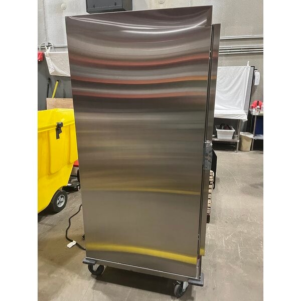 Scratch and Dent Avantco HPESS-1836 Full Size Insulated Heated Holding / Proofing Cabinet with Solid Stainless Steel Door - 120V