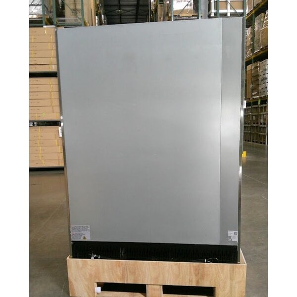 Scratch and Dent Avantco A-49R-HC 54" Solid Door Reach-In Refrigerator