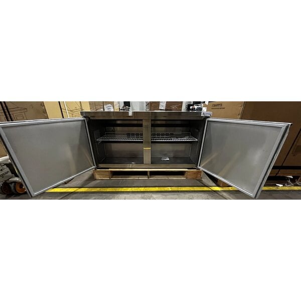 Scratch and Dent Avantco SS-UC-60R-HC 60" Undercounter Refrigerator