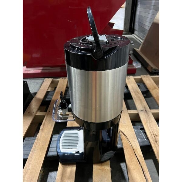 Scratch and Dent Fetco L4D-15 Luxus 1.5 Gallon Stainless Steel Coffee Server with Stand