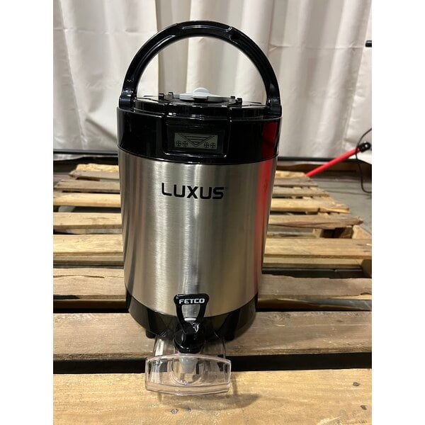 Scratch and Dent Fetco L4S-15 Luxus 1.5 Gallon Stainless Steel Coffee Server