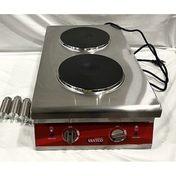 Scratch and Dent Avantco CER-200 Dual Solid French-Style Burner Countertop Electric Range - 208/240V, 2260/3600W