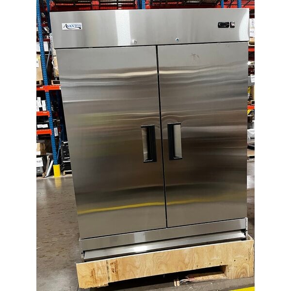 Scratch and Dent Avantco A-49R-HC 54" Solid Door Reach-In Refrigerator