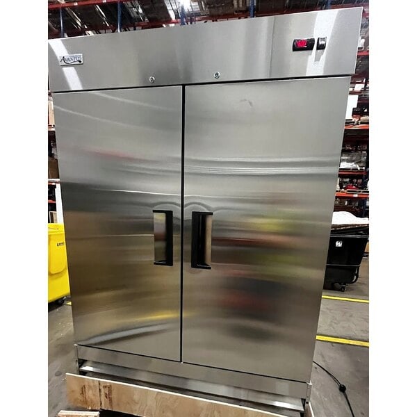 Scratch and Dent Avantco A-49R-HC 54" Solid Door Reach-In Refrigerator