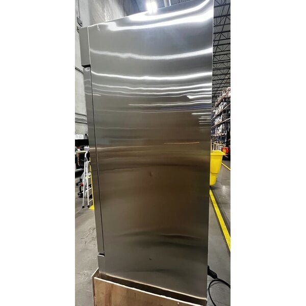 Scratch and Dent Avantco A-49R-HC 54" Solid Door Reach-In Refrigerator