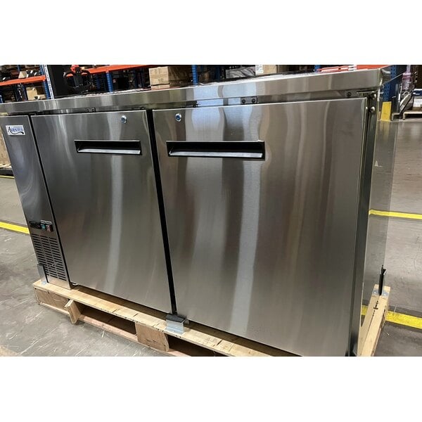 Scratch and Dent Avantco UDD-60-HC-S (2) Four Tap Kegerator Beer Dispenser - Stainless Steel, (2) 1/2 Keg Capacity