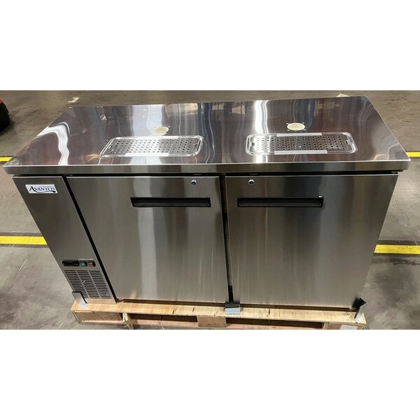 Scratch and Dent Avantco UDD-60-HC-S (2) Four Tap Kegerator Beer Dispenser - Stainless Steel, (2) 1/2 Keg Capacity