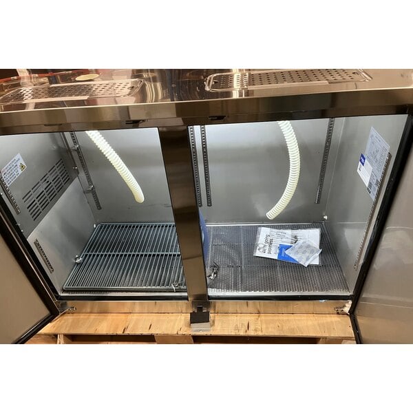 Scratch and Dent Avantco UDD-60-HC-S (2) Four Tap Kegerator Beer Dispenser - Stainless Steel, (2) 1/2 Keg Capacity