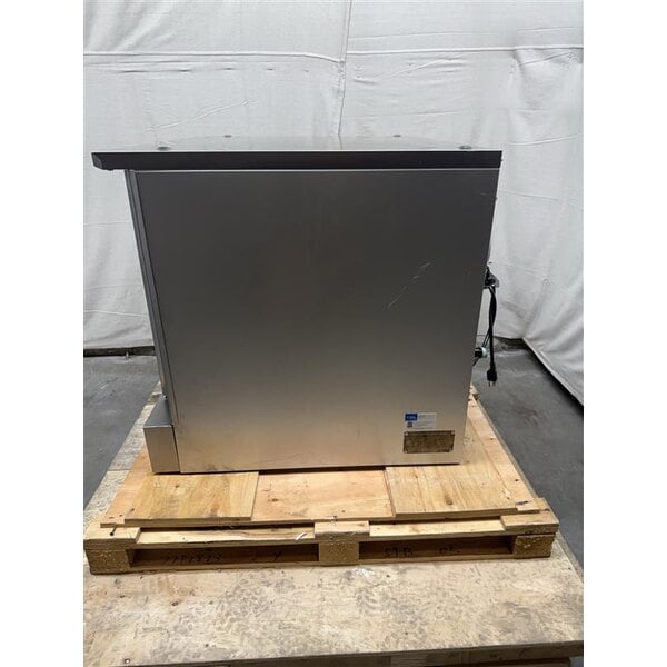 Scratch and Dent MainStreet Equipment CG1-L Single Deck Full Size Liquid Propane Convection Oven with Legs - 54,000 BTU