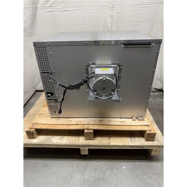 Scratch and Dent MainStreet Equipment CG1-L Single Deck Full Size Liquid Propane Convection Oven with Legs - 54,000 BTU