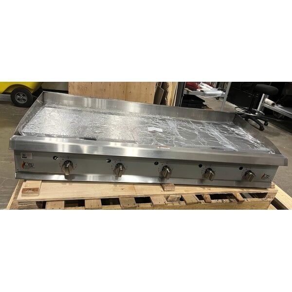 Scratch and Dent Cooking Performance Group GT-CPG-60-NL 60" Gas Countertop Griddle with Thermostatic Controls - 150,000 BTU