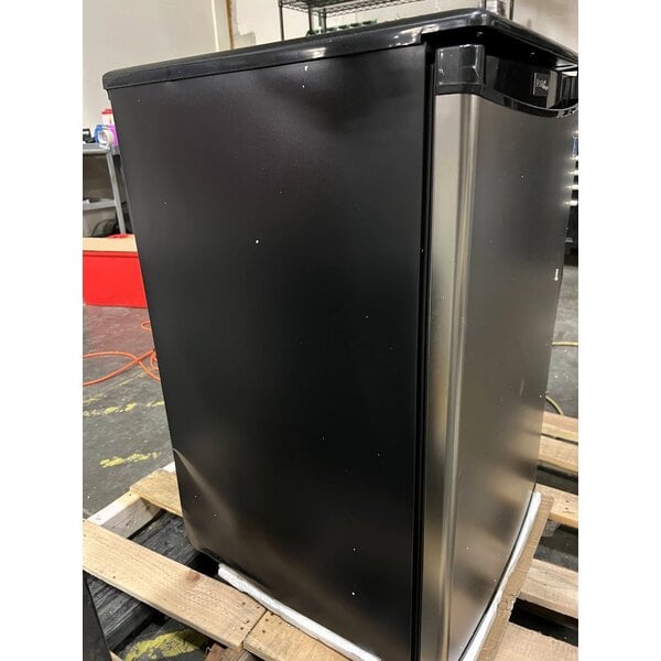 Scratch and Dent Danby DAR044A4BSLDD Designer 4.4 Cu. Ft. Stainless Steel Solid Door Reach-In Refrigerator