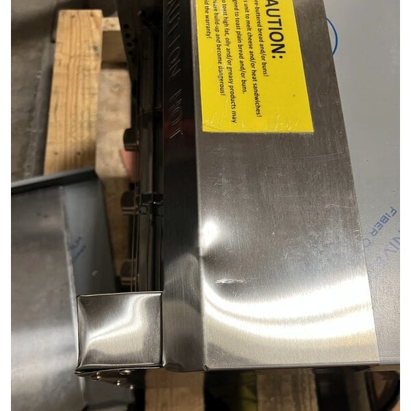 Scratch and Dent Avantco T3600B Commercial 14 1/2" Wide Conveyor Toaster with 3" Opening - 208V, 3600W, 1200 Slices per Hour