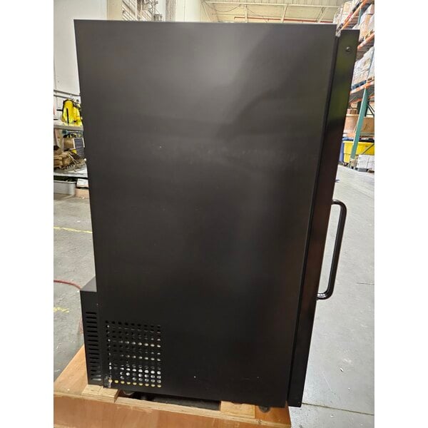 Scratch and Dent Avantco CRM-7-HC Black Countertop Display Refrigerator with Swing Door - 4.1 Cu. Ft.