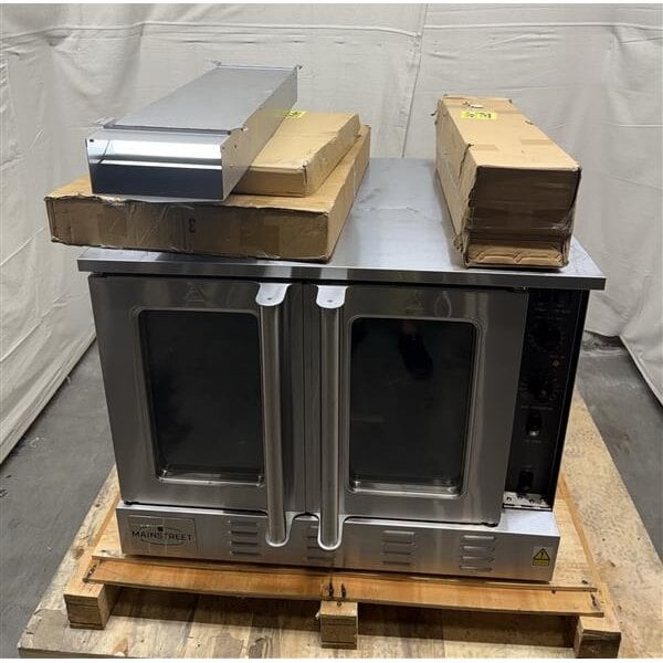 Scratch and Dent MainStreet Equipment CG1-L Single Deck Full Size Liquid Propane Convection Oven with Legs - 54,000 BTU