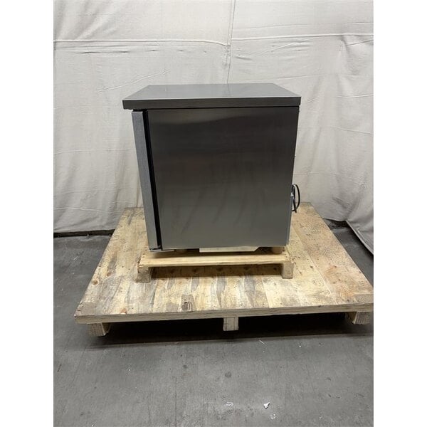 Scratch and Dent True TUC-27-LP-HC 27 5/8" Low Profile Undercounter Refrigerator