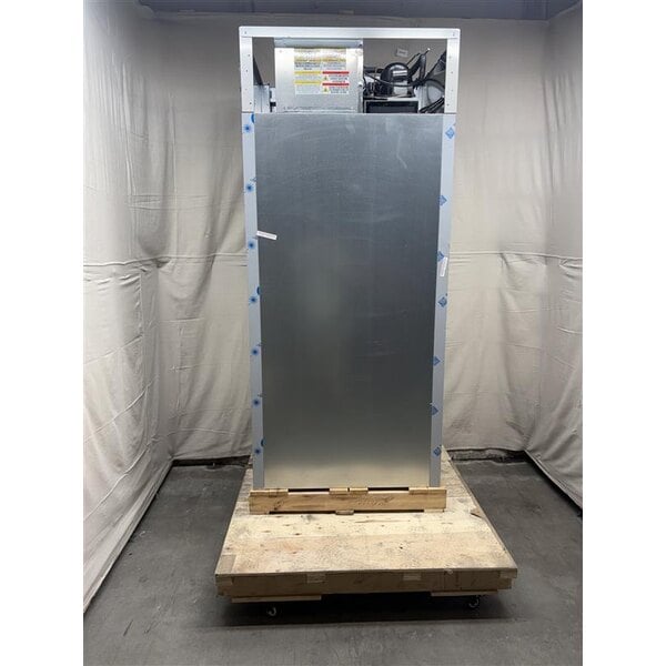 Scratch and Dent Beverage-Air HR1WHC-1S Horizon Series 35" Top Mounted Solid Wide Reach-In Refrigerator