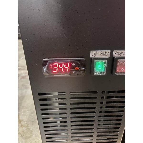 Scratch and Dent Avantco Black Kegerator / Beer Dispenser with 2 Quadruple Tap Towers (3) 1/2 Keg Capacity