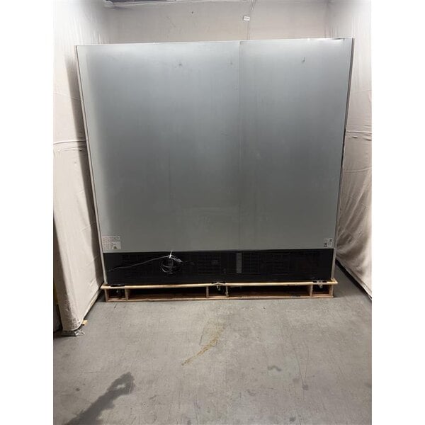 Scratch and Dent Avantco SS-3F-HC 81 5/16" Stainless Steel Solid Door Reach-In Freezer