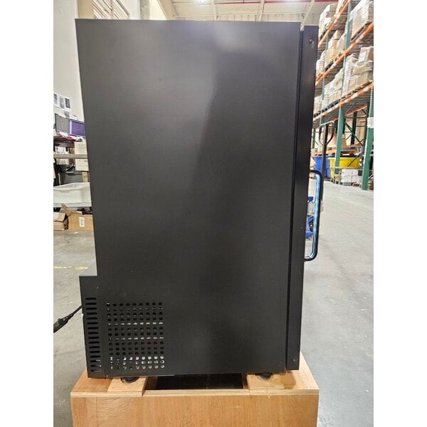 Scratch and Dent Avantco CRM-7-HC Black Countertop Display Refrigerator with Swing Door - 4.1 Cu. Ft.