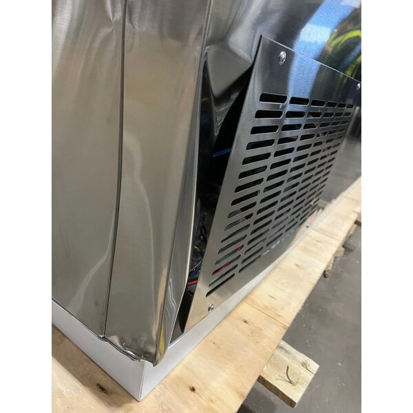 Scratch and Dent Avantco CPSS-88-HC 88 3/4" 16 Tub Stainless Steel Deluxe Ice Cream Dipping Cabinet
