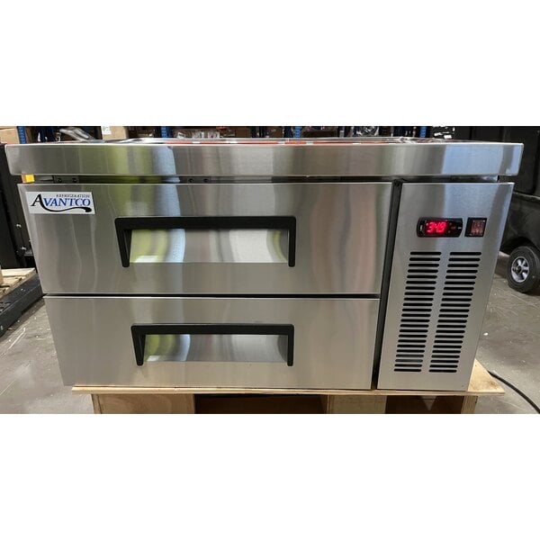 Scratch and Dent Avantco CBE-36-HC 36" 2 Drawer Refrigerated Chef Base