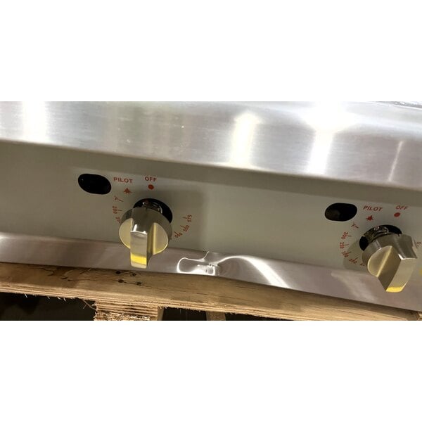 Scratch and Dent Cooking Performance Group GT-CPG-36-NL 36" Gas Countertop Griddle with Flame Failure Protection and Thermostatic Controls - 90,000 BTU
