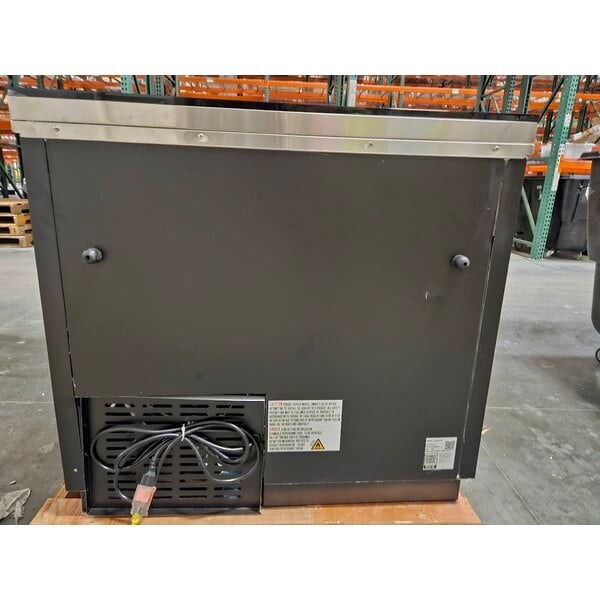 Scratch and Dent Avantco GF36-HC 36" Black Glass Froster / Plate Chiller - 115V