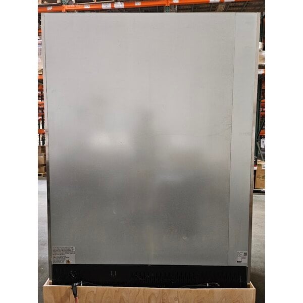 Scratch and Dent MainStreet Equipment BMR-49-R 54" Solid Door Reach-In Refrigerator