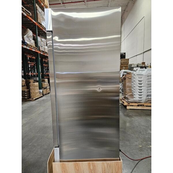 Scratch and Dent MainStreet Equipment BMR-49-R 54" Solid Door Reach-In Refrigerator