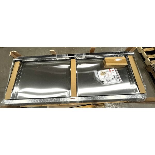 Scratch and Dent Cooking Performance Group GT-CPG-72-NL 72" Gas Countertop Griddle with Thermostatic Controls - 180,000 BTU