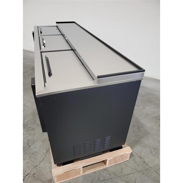 Scratch and Dent Avantco HBB-80-HC 80" Black Horizontal Bottle Cooler