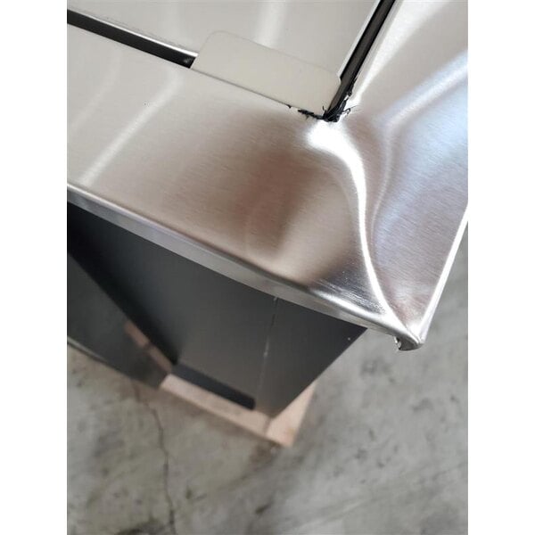 Scratch and Dent Avantco HBB-80-HC 80" Black Horizontal Bottle Cooler