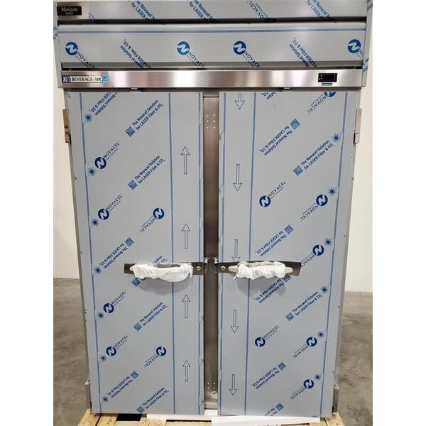 Scratch and Dent Beverage-Air HR2HC-1S Horizon Series 52" Top Mounted Solid Door Reach-In Refrigerator