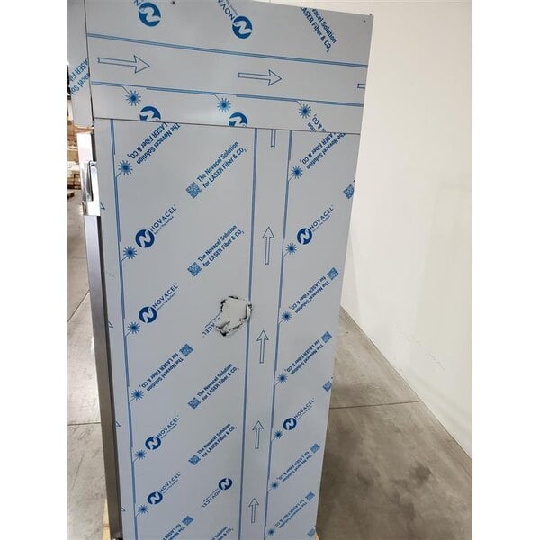 Scratch and Dent Beverage-Air HR2HC-1S Horizon Series 52" Top Mounted Solid Door Reach-In Refrigerator