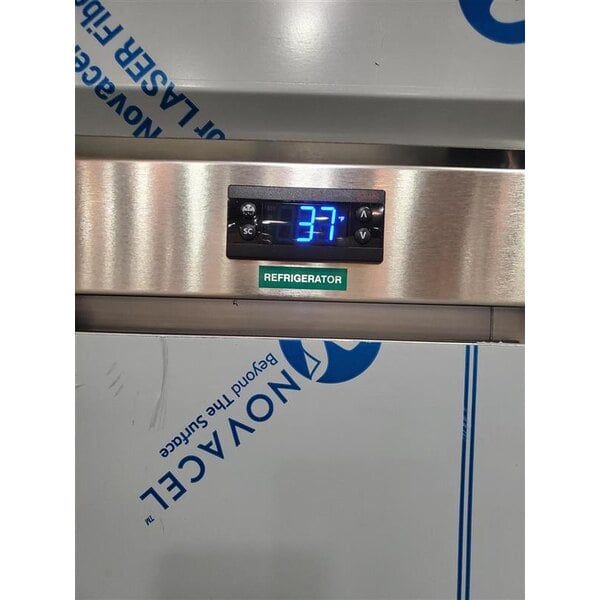 Scratch and Dent Beverage-Air HR2HC-1S Horizon Series 52" Top Mounted Solid Door Reach-In Refrigerator