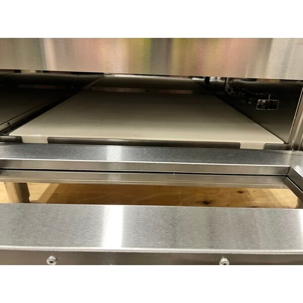 Scratch and Dent Avantco DPO-18-DD Double Deck Countertop Pizza/Bakery Oven with Two Independent Chambers - 3200W, 240V