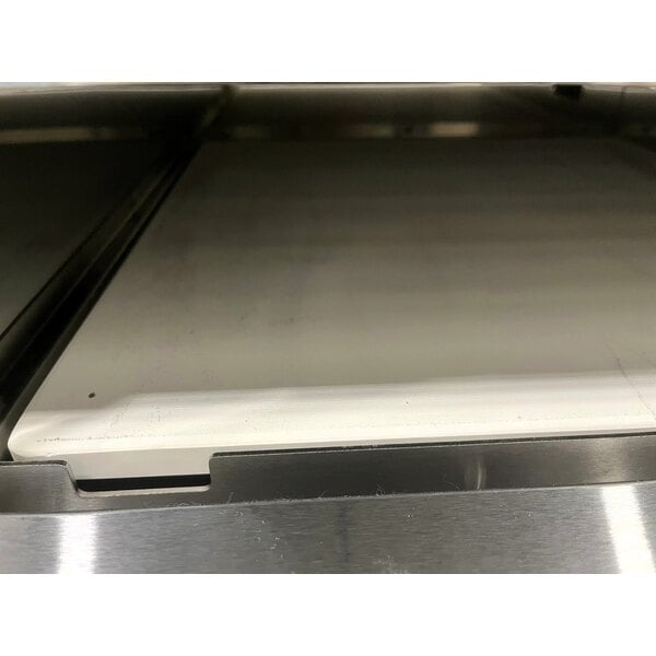 Scratch and Dent Avantco DPO-18-DD Double Deck Countertop Pizza/Bakery Oven with Two Independent Chambers - 3200W, 240V