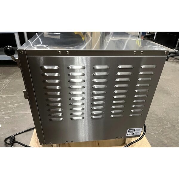 Scratch and Dent Avantco DPO-18-DS Double Deck Countertop Pizza/Bakery Oven - 3200W, 240V